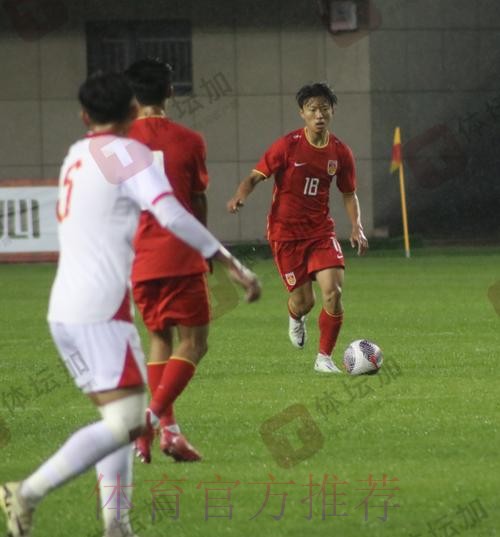 呼和浩特U-16四国赛 | 梁仕宇万项破门 中国2比2战平越南 呼和浩特U-16四国赛 | 梁仕宇万项破门 中国2比2战平越南